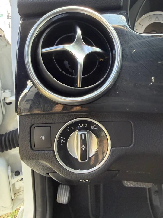 2014 Mercedes-Benz GLK-Class - Image 9 of 21