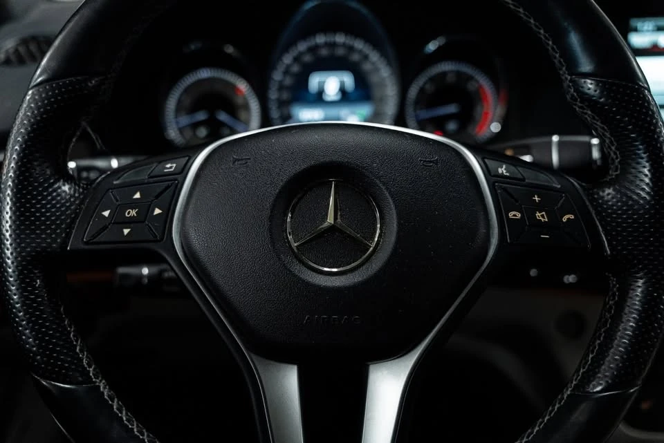 2014 Mercedes-Benz GLK-Class - Image 11 of 20