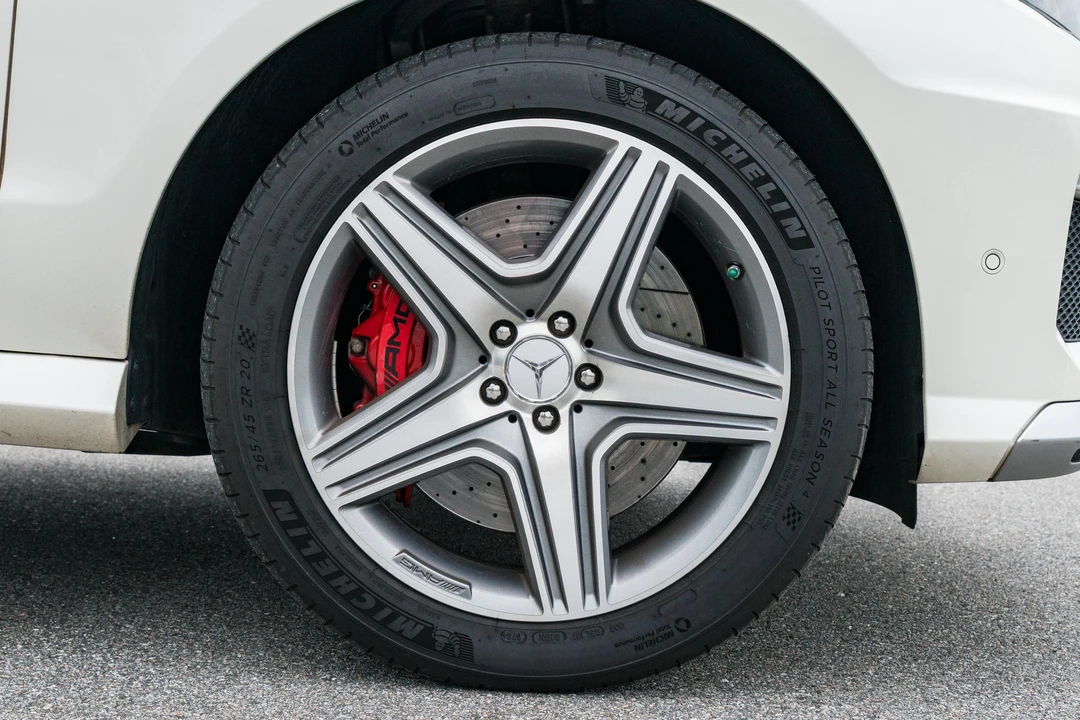 2014 Mercedes-Benz W166/C292 ML 63 & GLE 63 AMG - Image 30 of 31