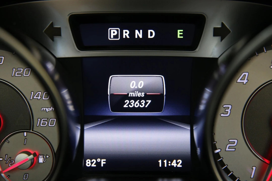 2014 Mercedes-Benz R231 SL-Class - Image 8 of 31