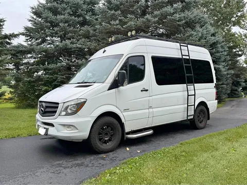 2014 Mercedes-Benz Sprinter 2500 Passenger High Roof w/144" WB Van 3D