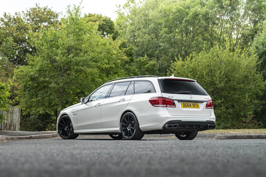 2014 Mercedes-Benz W212 E 63 AMG - Image 17 of 31