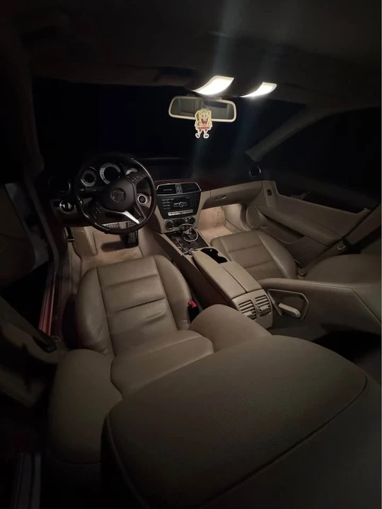 2014 Mercedes-Benz W204 C-Class - Image 15 of 20