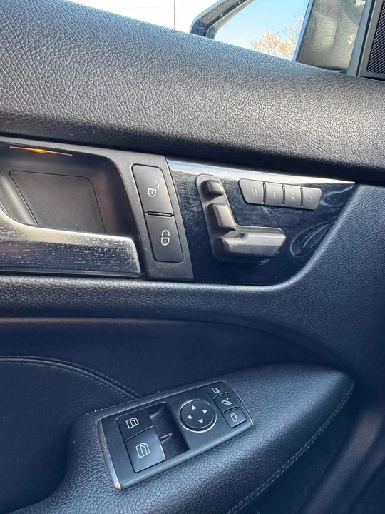 2014 Mercedes-Benz W204 C-Class - Image 13 of 15