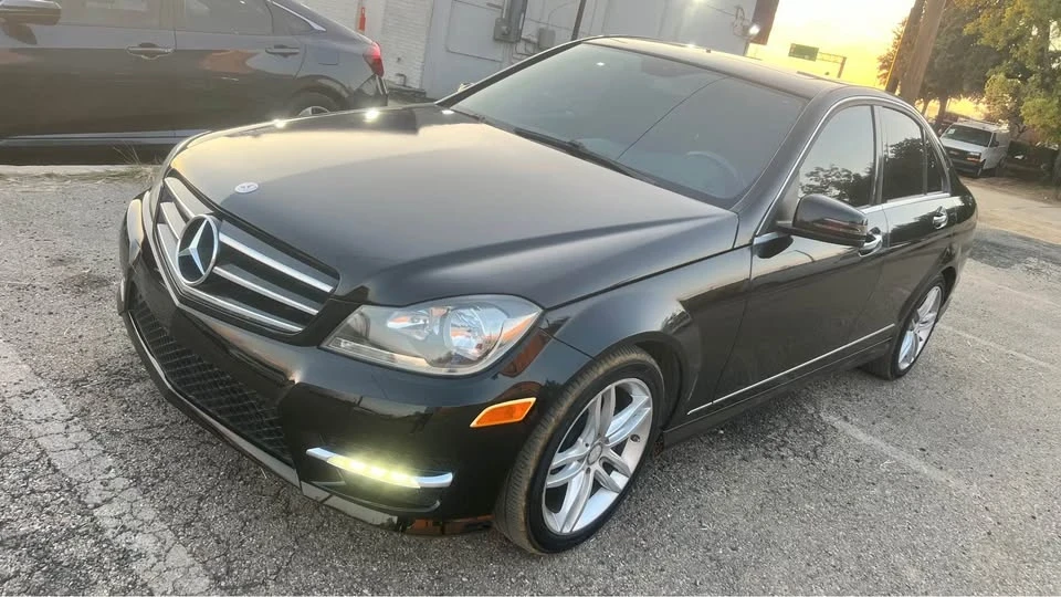 2014 Mercedes-Benz W204 C-Class - Image 2 of 9