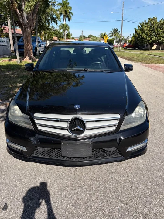2014 Mercedes-Benz W204 C-Class - Image 2 of 10