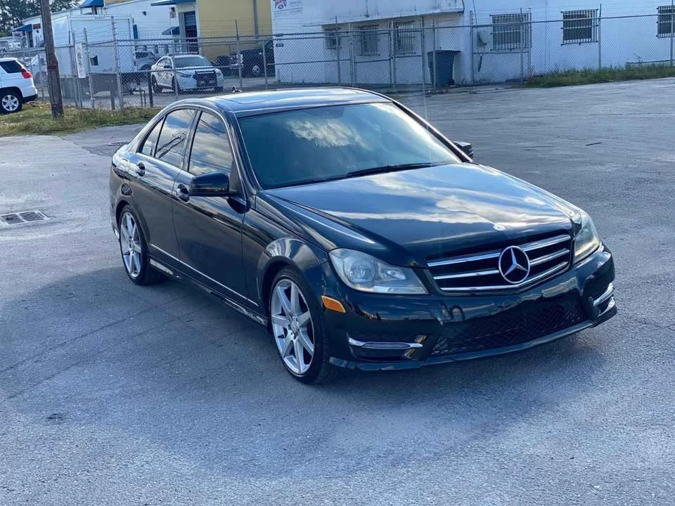 2014 Mercedes-Benz W204 C-Class - Image 2 of 9
