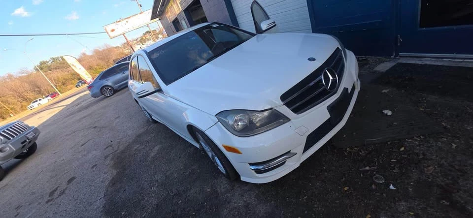 2014 Mercedes-Benz W204 C-Class - Image 6 of 7