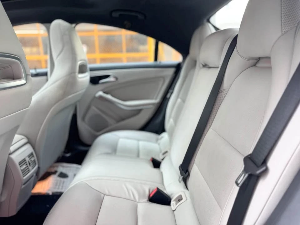 2014 Mercedes-Benz W204 C-Class - Image 9 of 15