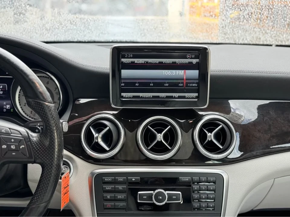 2014 Mercedes-Benz W204 C-Class - Image 11 of 15