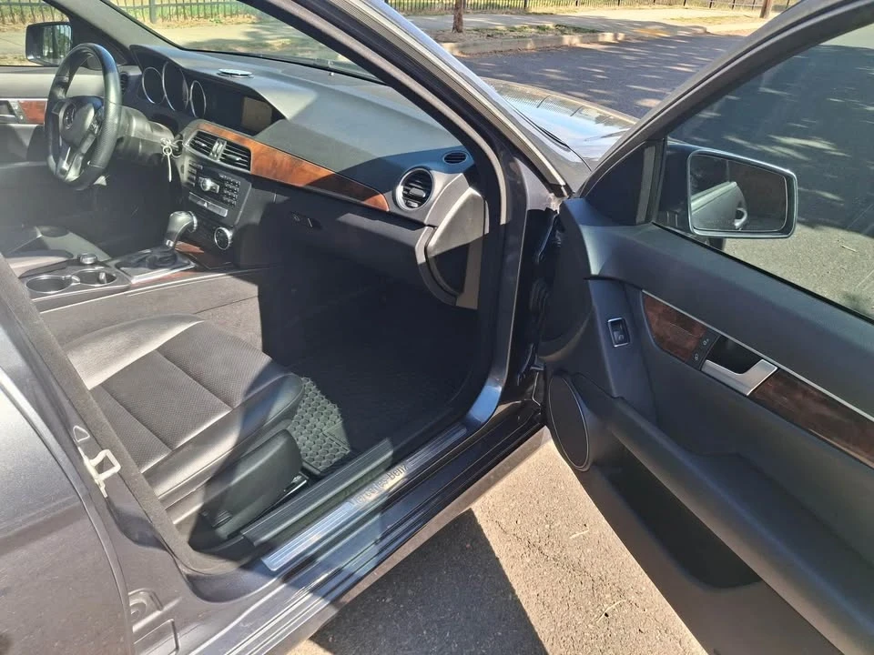 2014 Mercedes-Benz W204 C-Class - Image 10 of 14