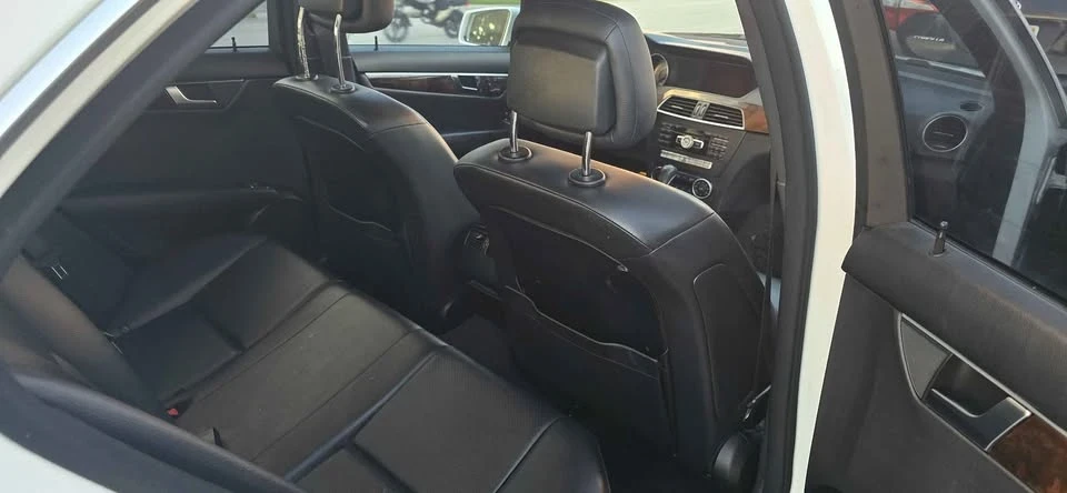 2014 Mercedes-Benz W204 C-Class - Image 4 of 4