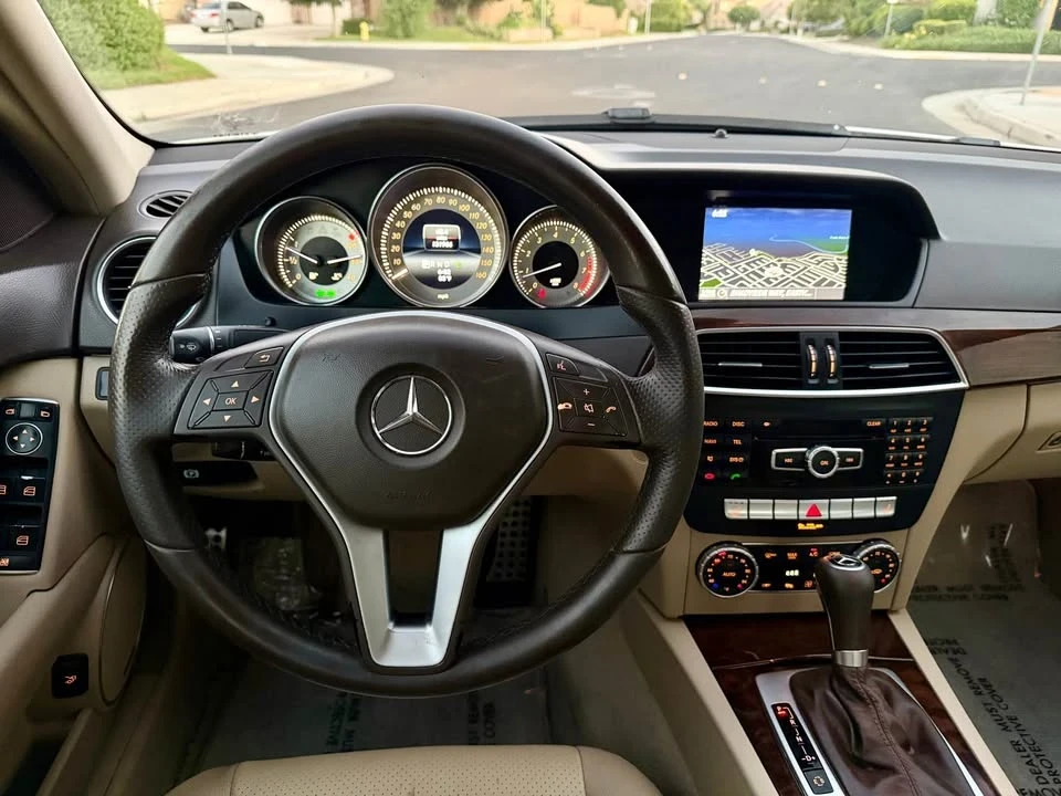 2014 Mercedes-Benz W204 C-Class - Image 10 of 11