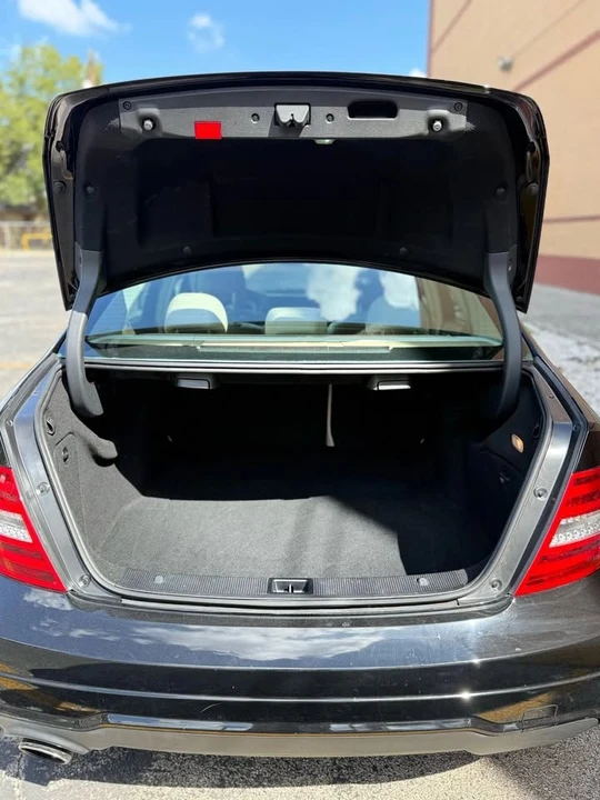 2014 Mercedes-Benz W204 C-Class - Image 11 of 20