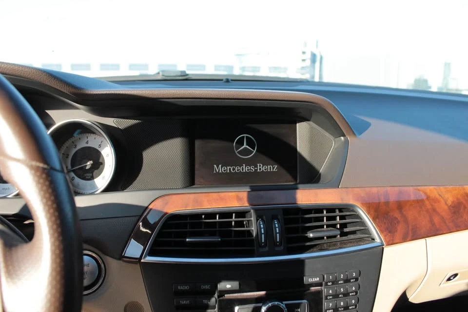2014 Mercedes-Benz W204 C-Class - Image 6 of 10