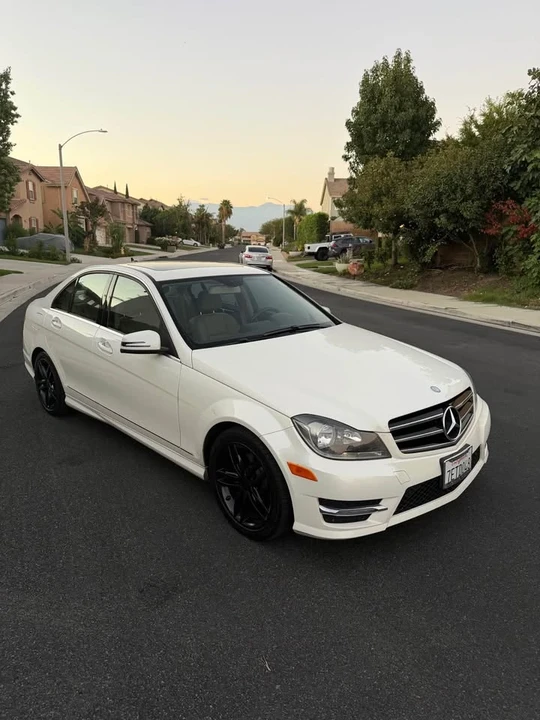 2014 Mercedes-Benz W204 C-Class - Image 5 of 11