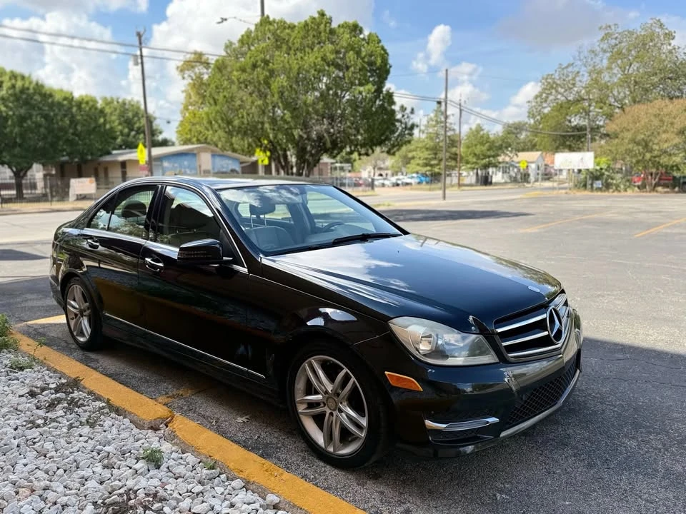 2014 Mercedes-Benz W204 C-Class - Image 9 of 20