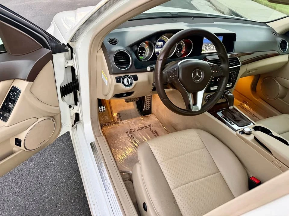 2014 Mercedes-Benz W204 C-Class - Image 7 of 11