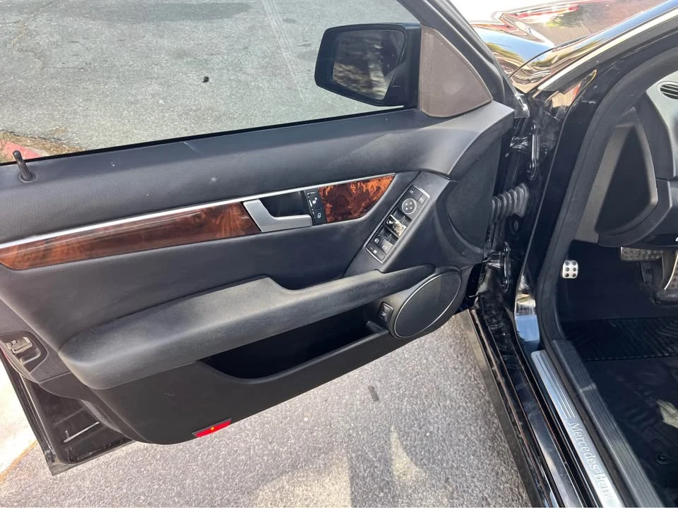 2014 Mercedes-Benz W204 C-Class - Image 12 of 12