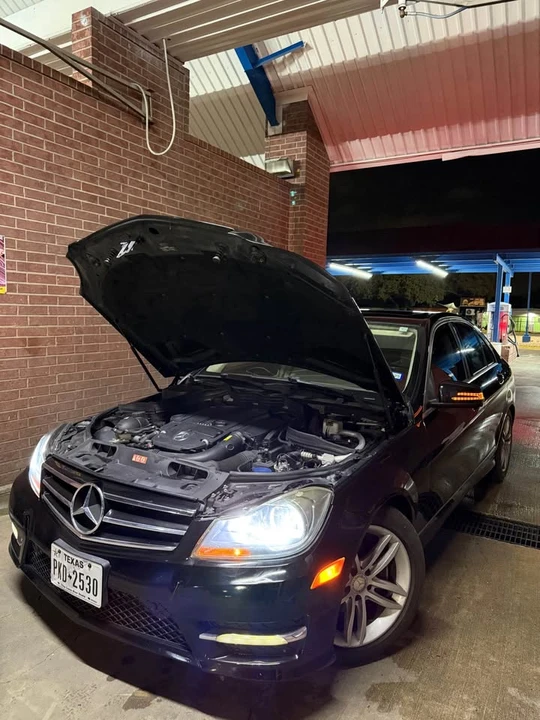 2014 Mercedes-Benz W204 C-Class - Image 10 of 17