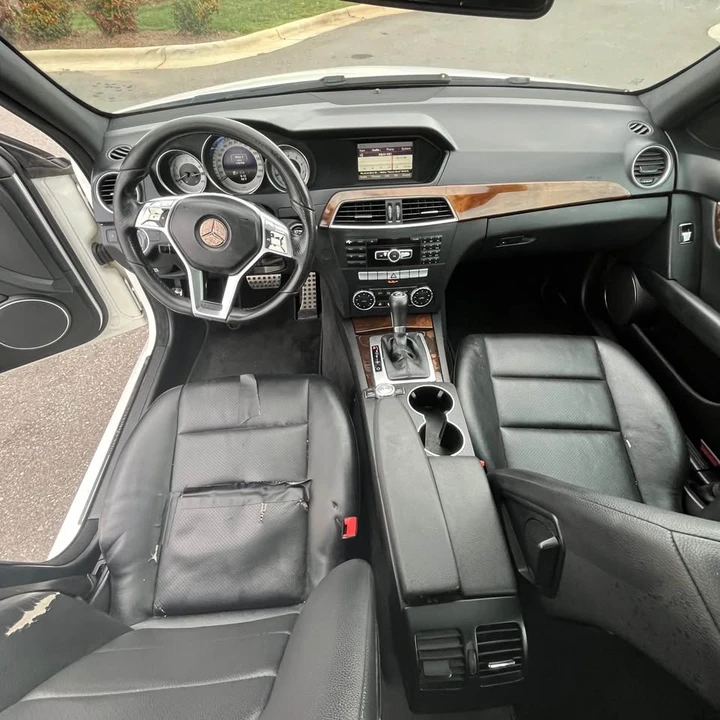 2014 Mercedes-Benz W204 C-Class - Image 10 of 17