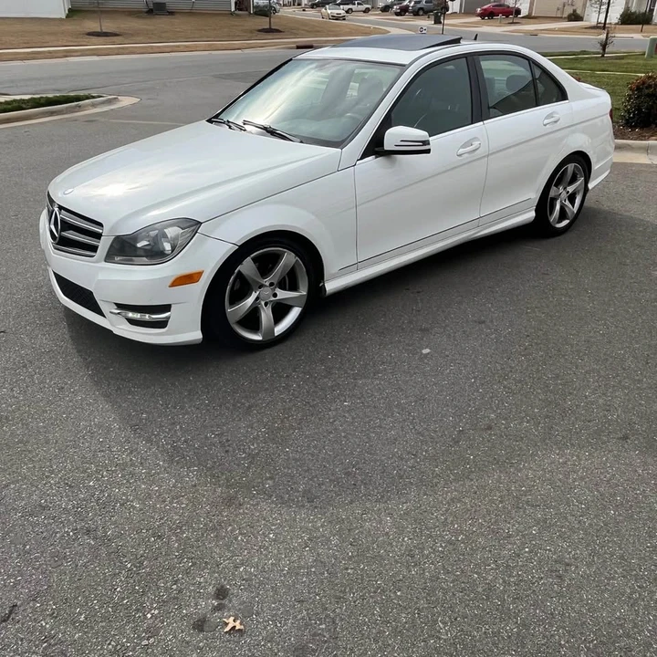 2014 Mercedes-Benz W204 C-Class - Image 2 of 17