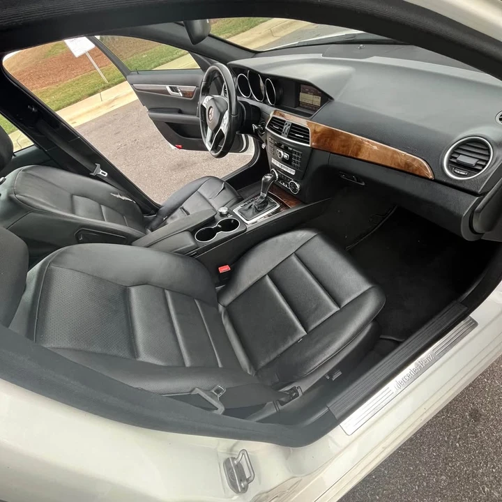 2014 Mercedes-Benz W204 C-Class - Image 12 of 17