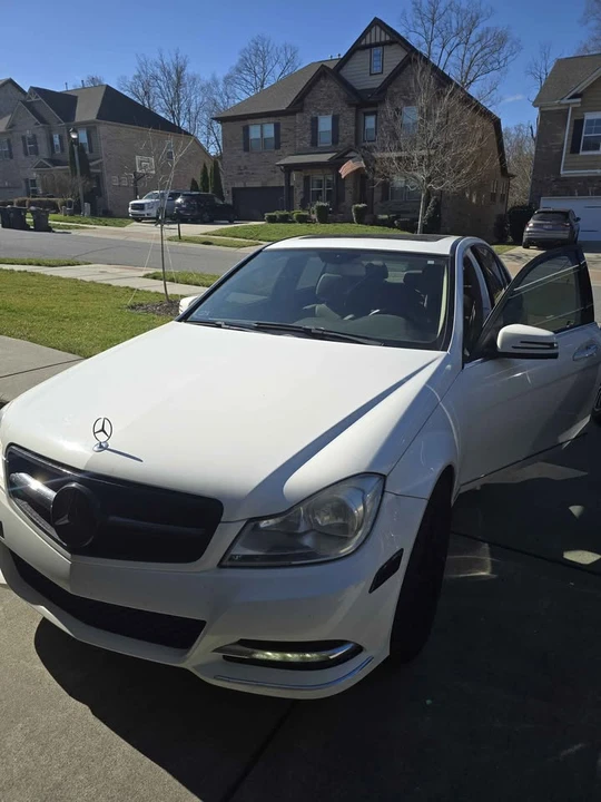2014 Mercedes-Benz W204 C-Class - Image 2 of 14