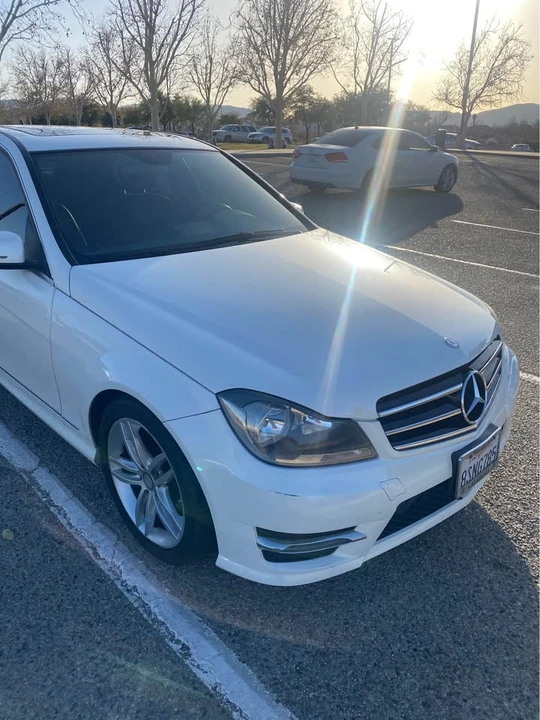 2014 Mercedes-Benz W204 C-Class - Image 2 of 12