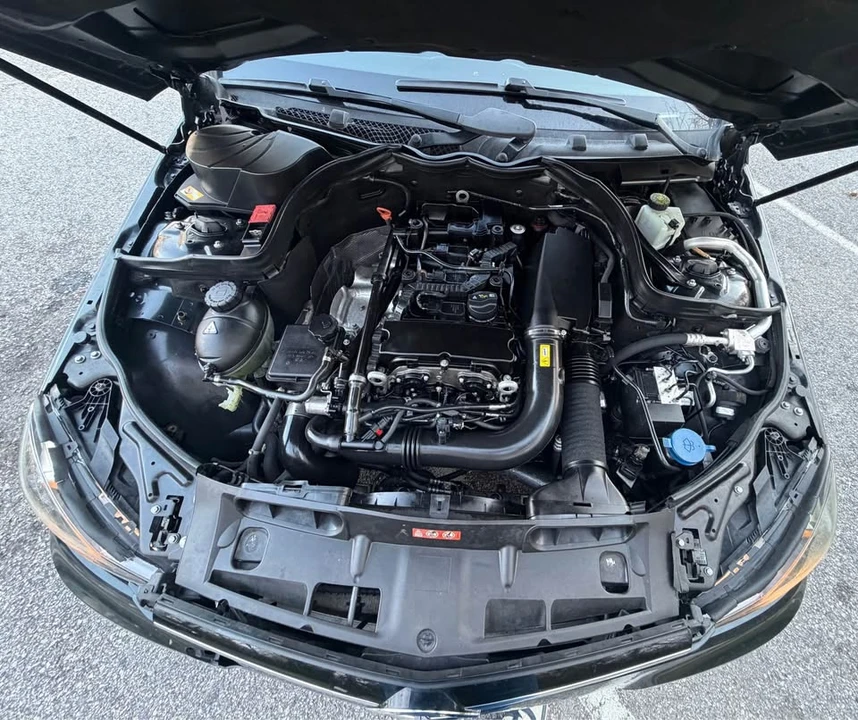 2014 Mercedes-Benz W204 C-Class - Image 10 of 19