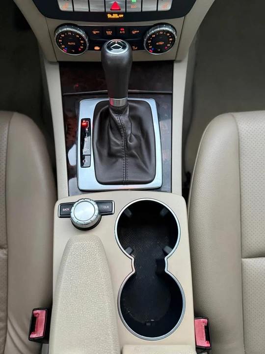 2014 Mercedes-Benz W204 C-Class - Image 17 of 20