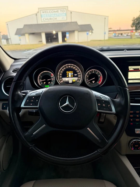 2014 Mercedes-Benz W204 C-Class - Image 19 of 20