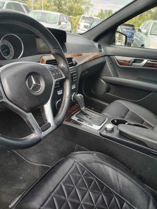 2014 Mercedes-Benz W204 C-Class - Image 11 of 15