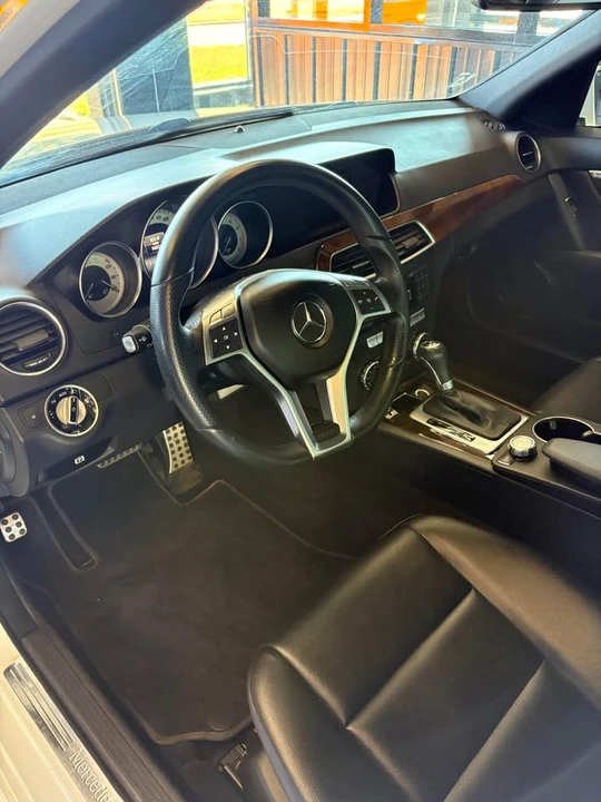 2014 Mercedes-Benz W204 C-Class - Image 7 of 9