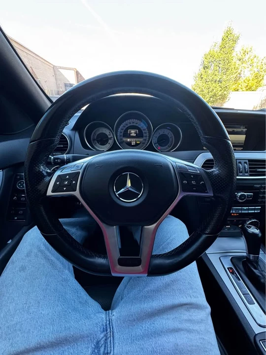 2014 Mercedes-Benz W204 C-Class - Image 9 of 13