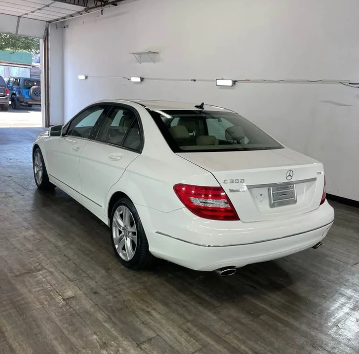 2014 Mercedes-Benz W204 C-Class - Image 4 of 20