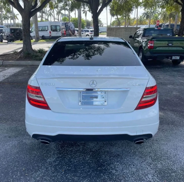 2014 Mercedes-Benz W204 C-Class - Image 4 of 15