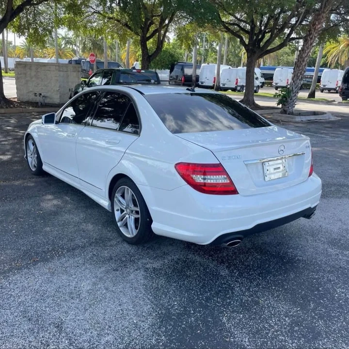 2014 Mercedes-Benz W204 C-Class - Image 8 of 15