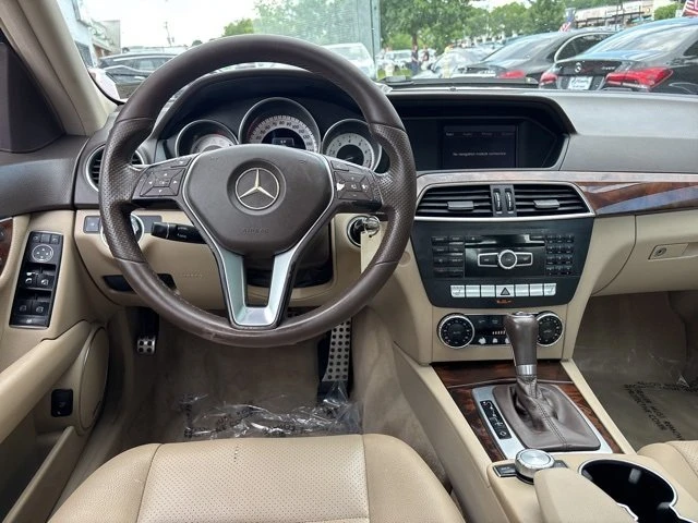 2014 Mercedes-Benz W204 C-Class - Image 11 of 20
