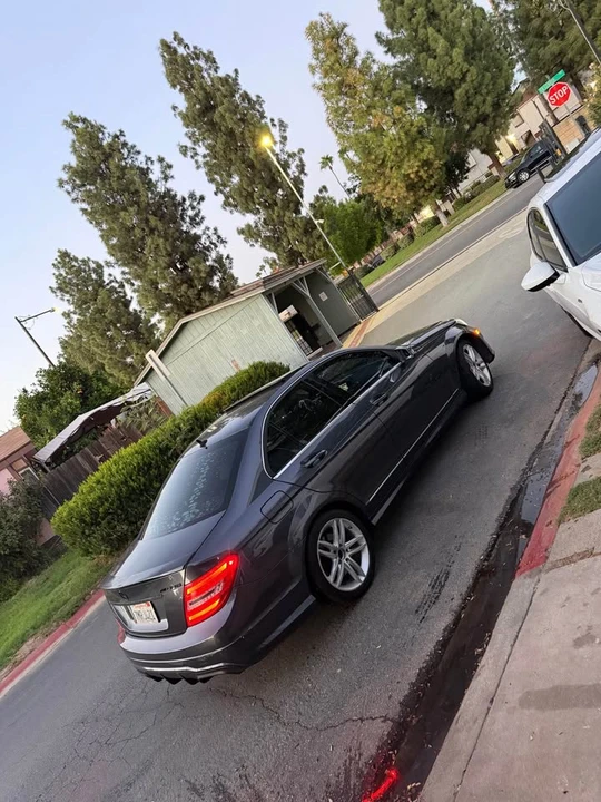 2014 Mercedes-Benz W204 C-Class - Image 2 of 5