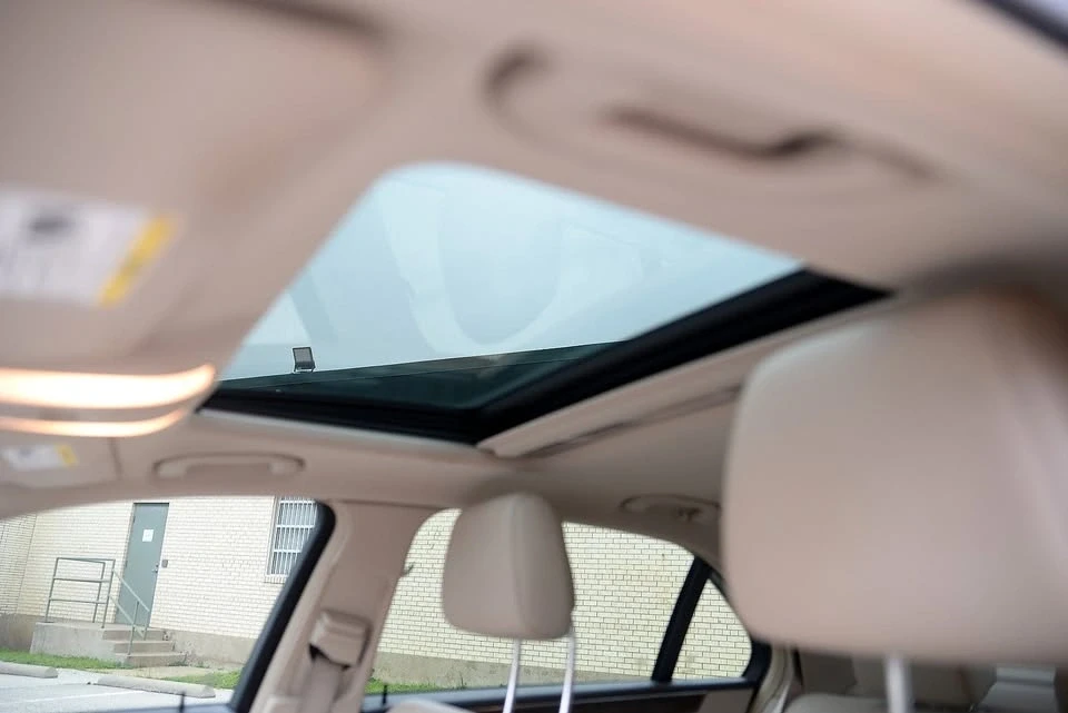 2014 Mercedes-Benz W212 E-Class - Image 15 of 20