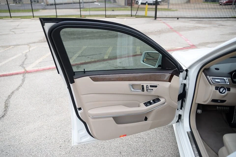 2014 Mercedes-Benz W212 E-Class - Image 16 of 20