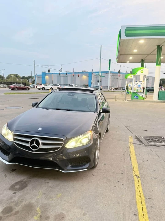 2014 Mercedes-Benz W212 E-Class - Image 2 of 10