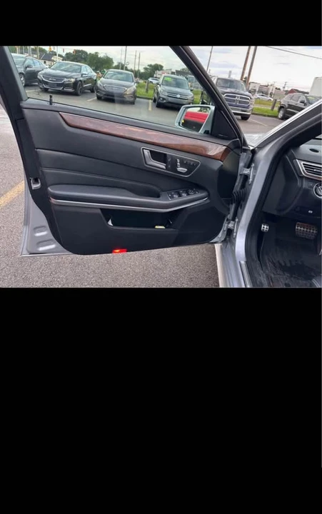 2014 Mercedes-Benz W212 E-Class - Image 12 of 17