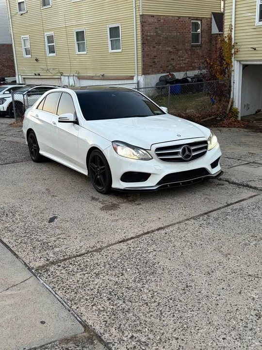 2014 Mercedes-Benz W212 E-Class - Image 2 of 10