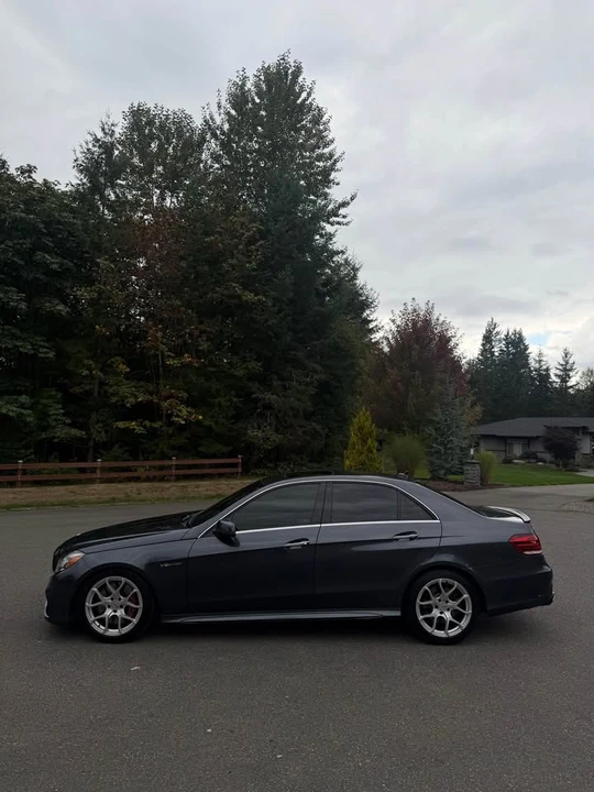 2014 Mercedes-Benz W212 E-Class - Image 2 of 12