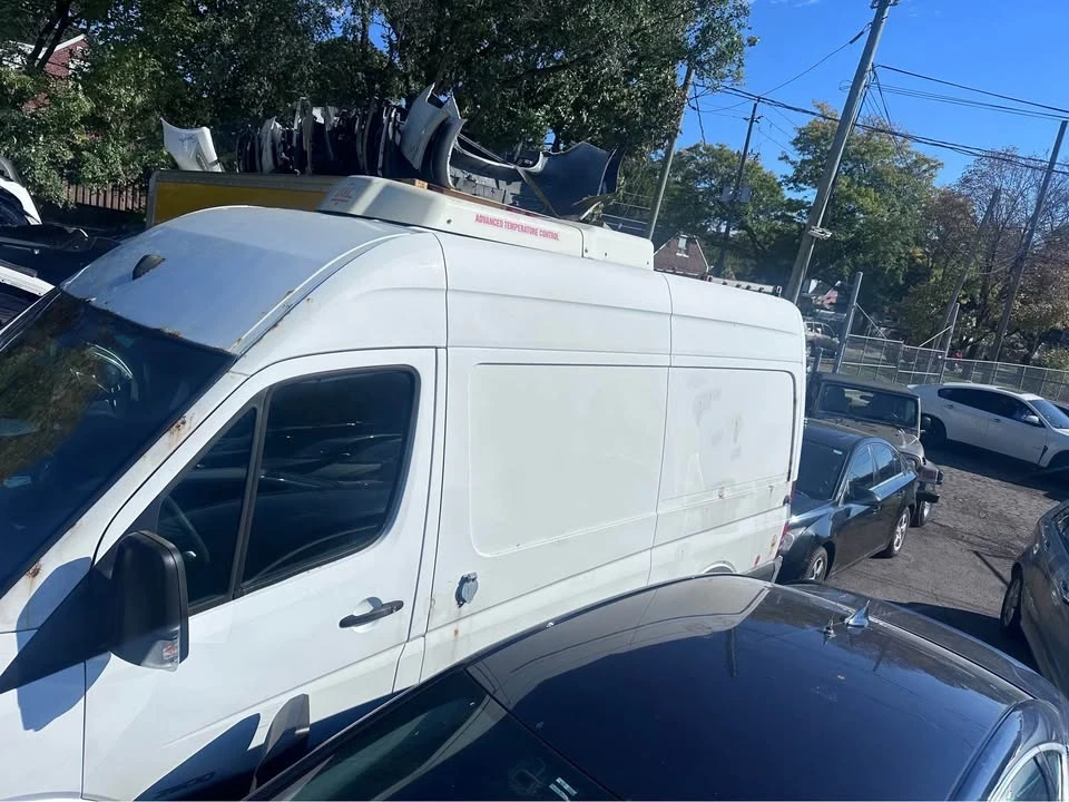 2014 Mercedes-Benz NCV3 Sprinter - Image 2 of 8