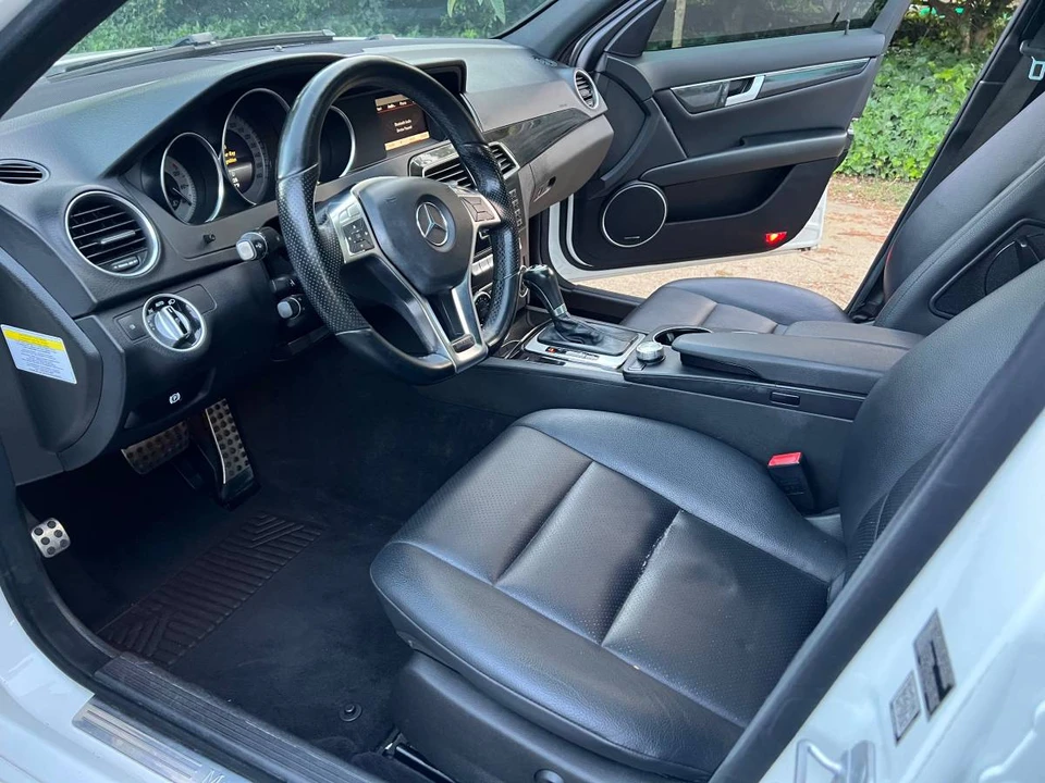 2014 Mercedes-Benz W204 C-Class - Image 11 of 21