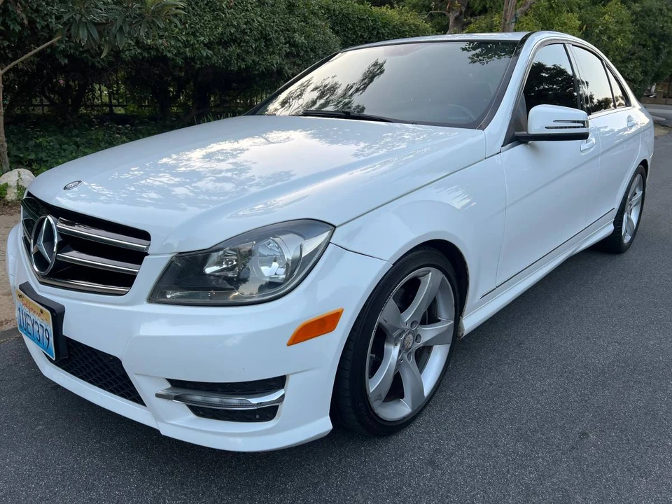 2014 Mercedes-Benz W204 C-Class - Image 2 of 21