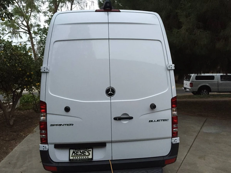 2014 Mercedes-Benz - Image 3 of 6